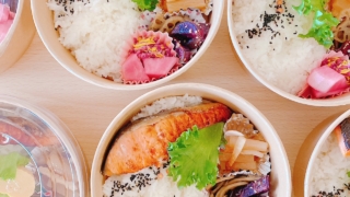 焼き鮭と季節のお惣菜