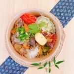 牛すじ煮込み丼