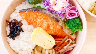 12月24日焼き鮭と季節のお惣菜