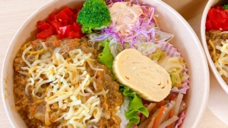 12月25日ドライカレー（チーズトッピング）