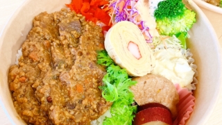 ひき肉と牛すじ肉のドライカレー