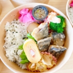 塩さばの竜田揚げとわかめごはん