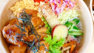 0318炒り卵と鶏の照り焼き丼