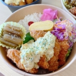 0511若鶏のチキンカツ(たっぷりピクルスのタルタルソース)